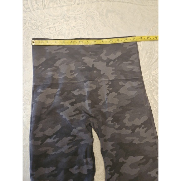 Spanx Legging Women Xl Camo Crop Look At Me Know Sage Green Athletic Athleisure - Picture 7 of 12